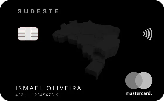 Cartão Sudeste Mastercard — cartão empresarial preto com o mapa do Brasil em relevo